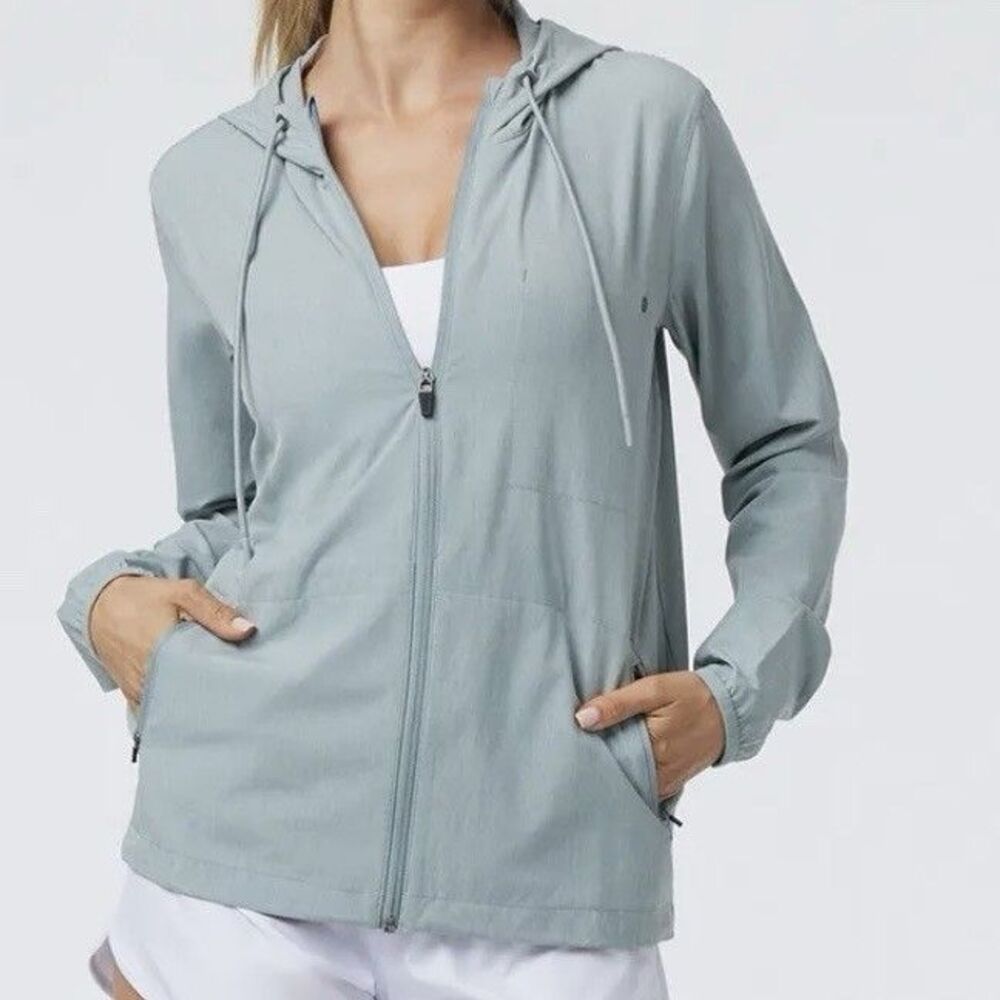Vuori Outdoor Trainer Shell Hooded Jacket Women M Lightweight Quick Dry Full Zip
